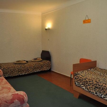 Apartment Near The Bus Station In Krementschuk Exterior foto